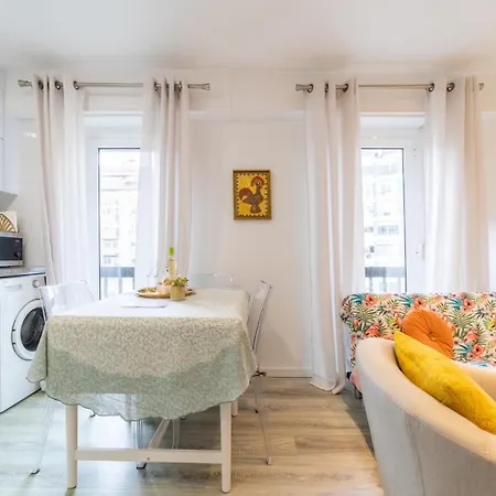 아파트 Elegant 2 Bedrooms With Balconies In 리스본