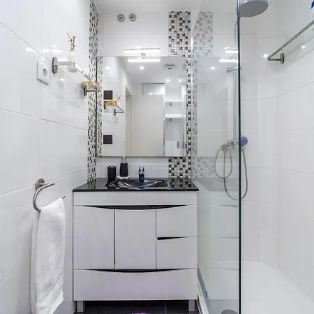 Апартаменты Elegant 2 Bedrooms With Balconies In Лиссабон