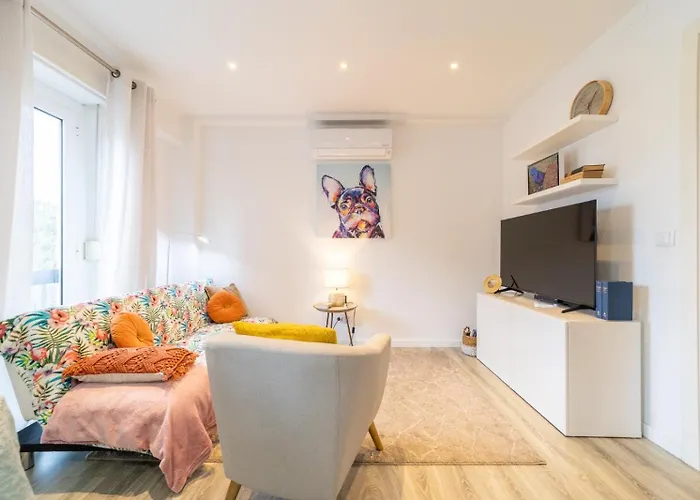 Elegant 2 Bedrooms With Balconies In